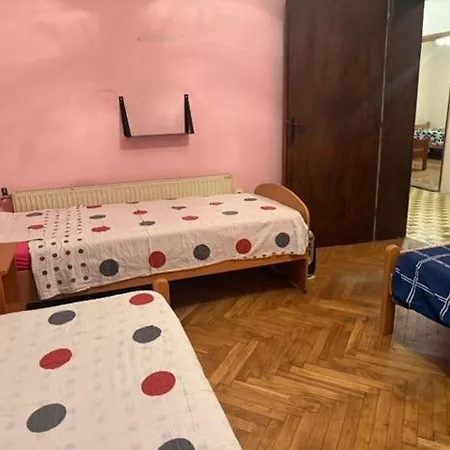 Smestaj Za Radnike Sabac-stitar Gacic Country house *